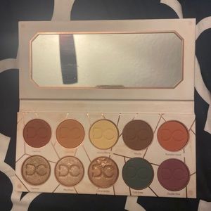 Dominique Cosmetics Latte Palette